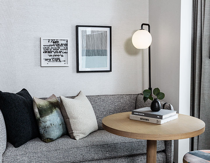 guestroom seating with table